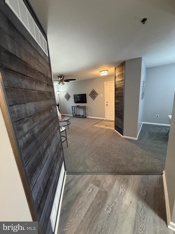 Building Photo - 102 Stonehurst Ct