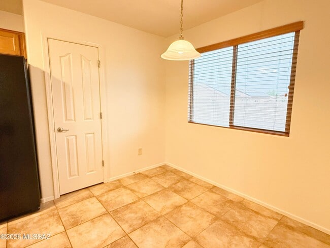 Building Photo - 4689 W Cepa Ln