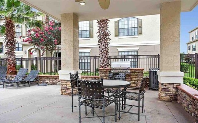 Building Photo - FURNISHED OR UNFURNISHED 3BR/2BA CONDO IN ...