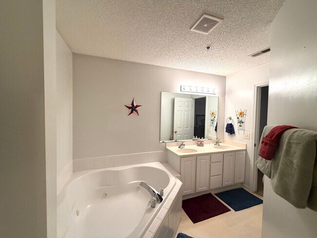Building Photo - 1605 Willoughby Pk Ct