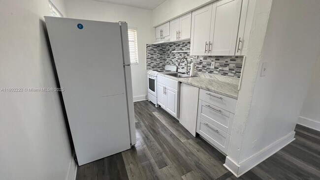 Building Photo - 6300 Miramar Pkwy