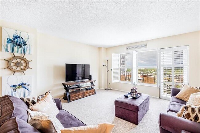 Building Photo - 405 N Ocean Blvd