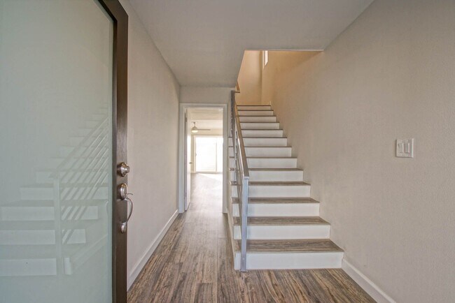 Building Photo - REMODELED, BRIGHT & AIRY, 2-STORY HOME W/ AMAZING PANORAMIC OCEAN VIEWS, 2 LIVING SPACES, 2 LARGE...