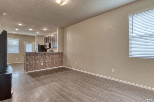 Building Photo - 3931 Somers Crest