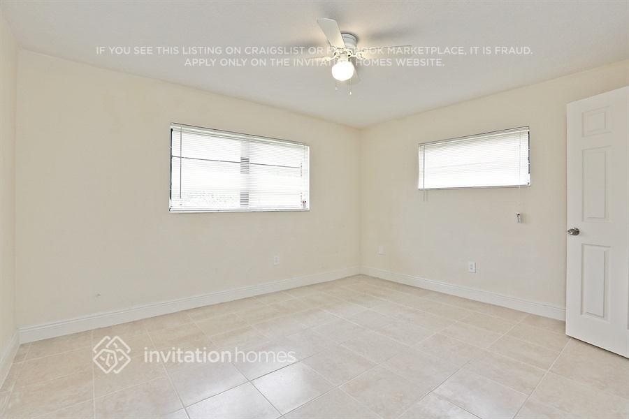 Building Photo - 11835 SW 119th Pl Rd