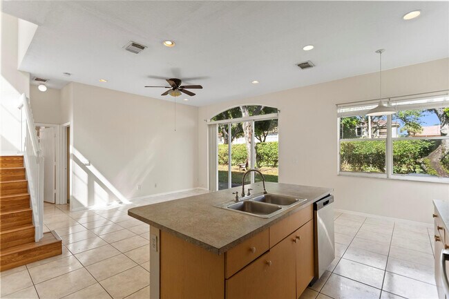 Building Photo - 2215 NW 76th Terrace