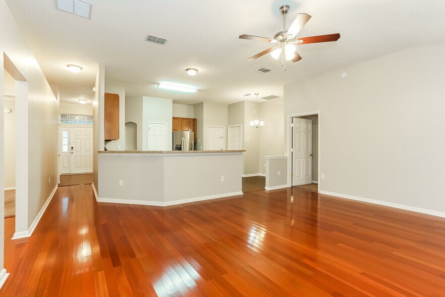Building Photo - 3753 Briar Ln