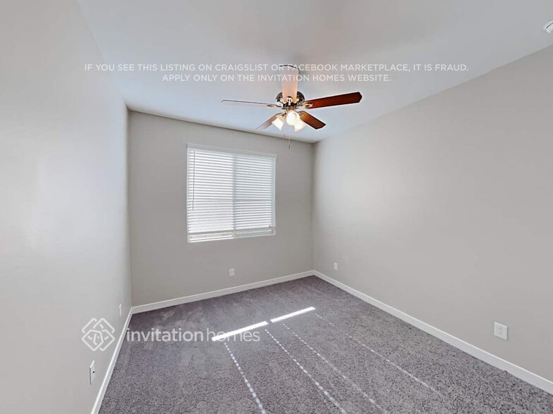 Building Photo - 5921 N 195th Dr