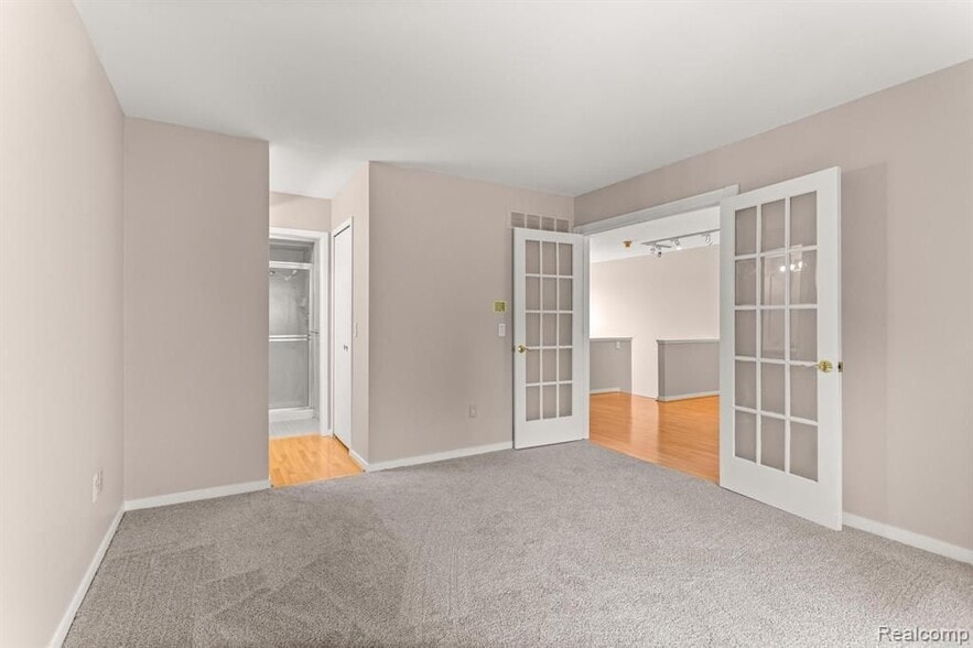 Building Photo - 644 Ashley Cir E