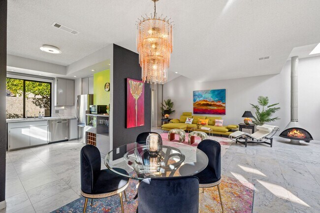 Building Photo - Mountain View Retreat in Palm Springs