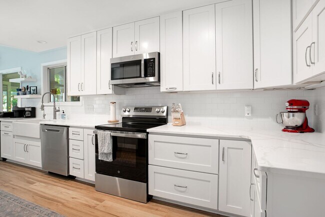 Building Photo - 6427 Green Arbor Ln