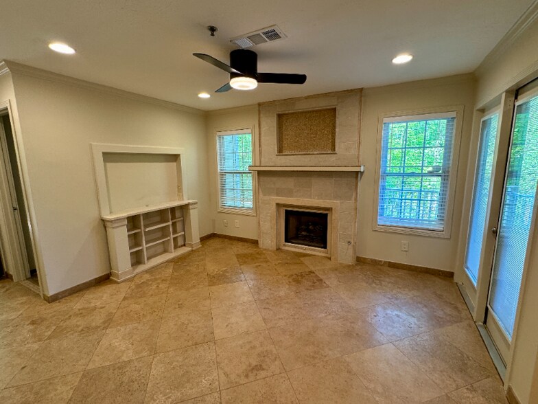 Building Photo - 2144 River Heights Ct SE