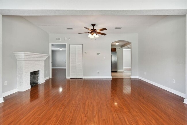 Building Photo - 3901 N Ola Ave