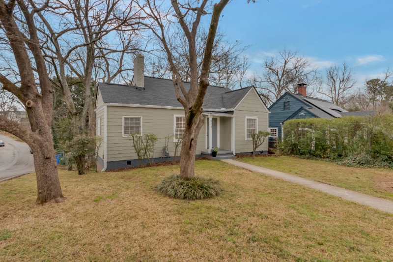 Building Photo - 624 Stokeswood Ave SE