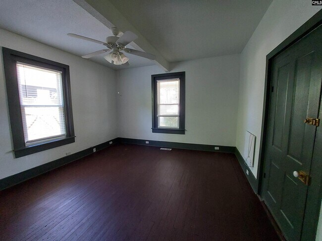 Building Photo - 3805 Lamar St