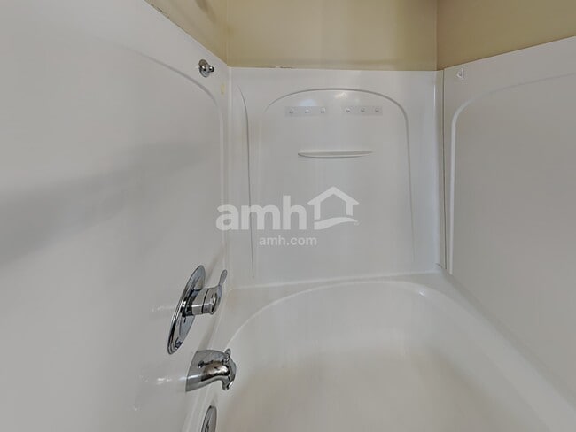 Building Photo - 520 Stone Shadow Drive