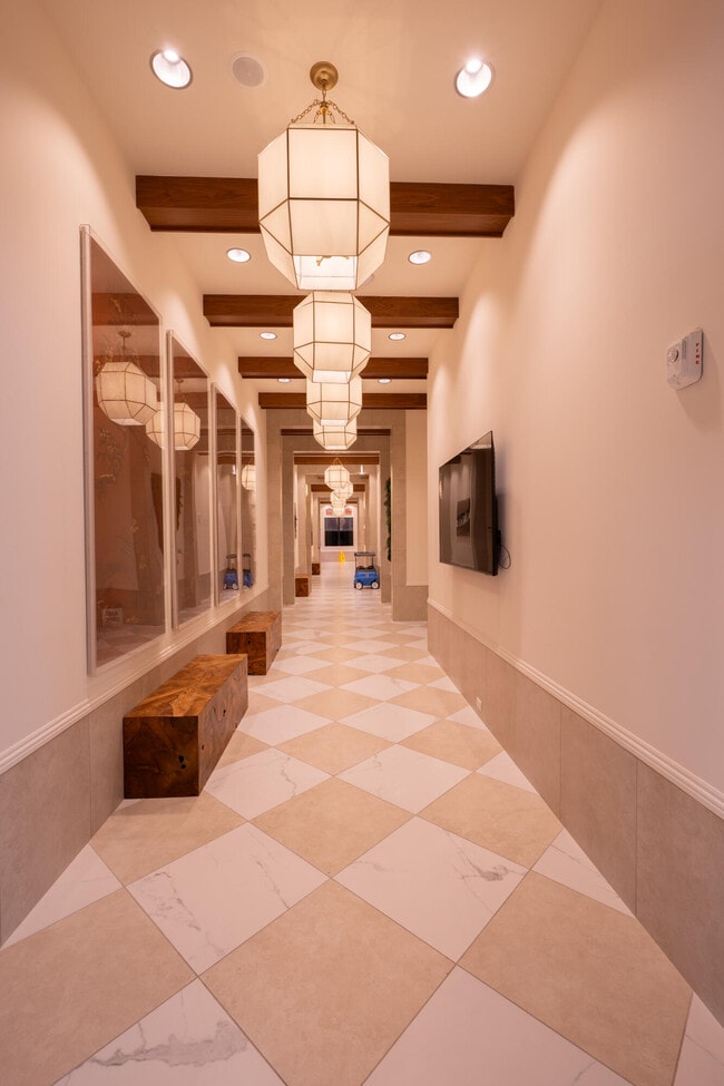 Building Photo - 9597 Regal Palm Ct
