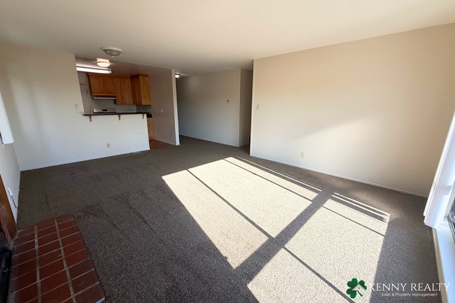 Building Photo - Bright Multi-Level 4BR Home with Two Primary Bedrooms