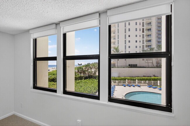 Building Photo - 2800 N Ocean Dr