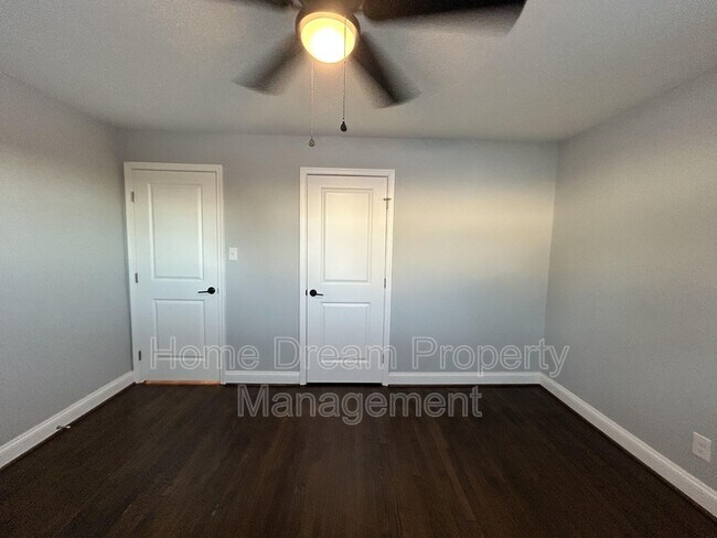 Building Photo - 354 Berry St