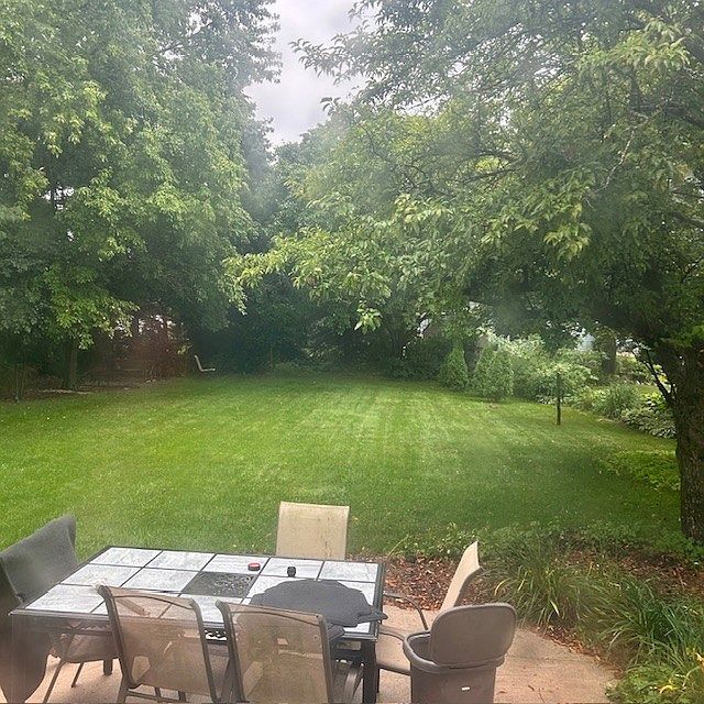 Building Photo - 629 Hawthorne Ln