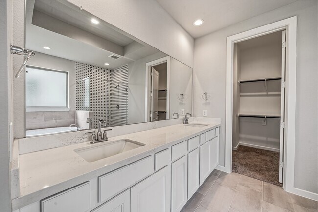 Building Photo - 7623 Coral Lk Dr