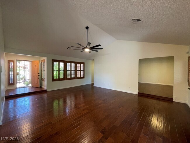 Building Photo - 579 Cervantes Dr