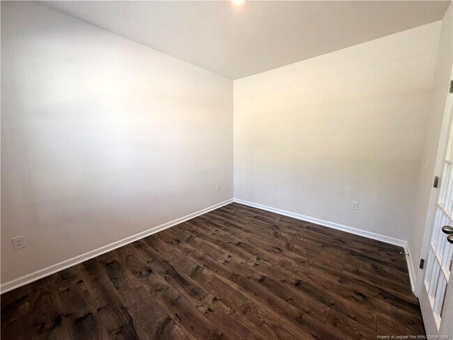 Building Photo - 305 Roberts Pl