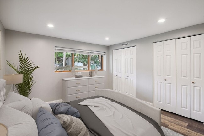 Building Photo - 3613-3615 Rhode Island Ave South