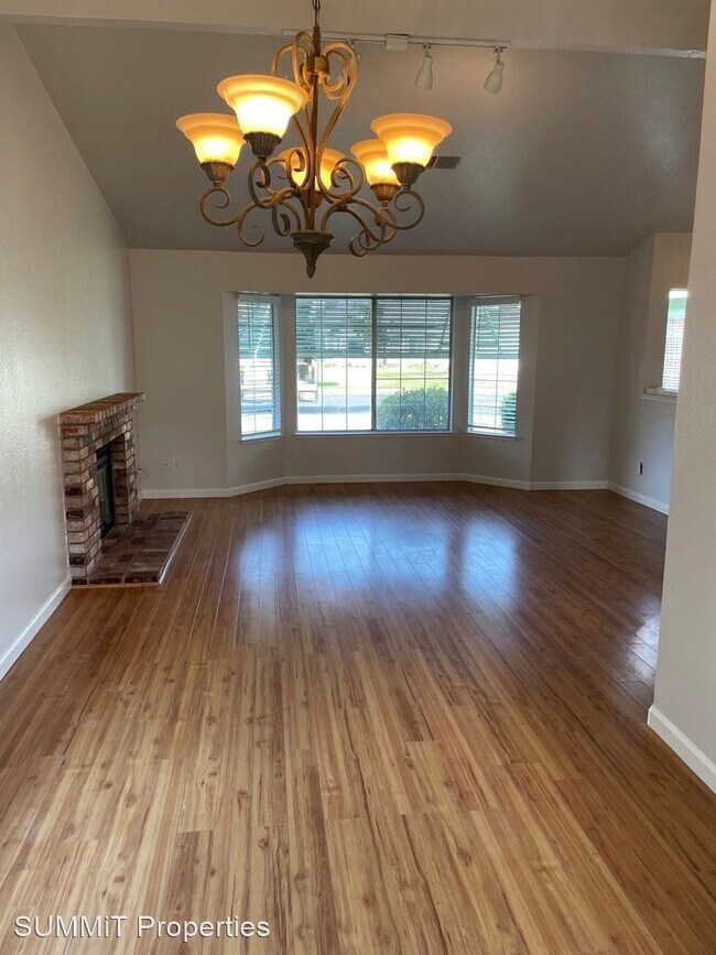 Building Photo - 3 br, 2 bath House - 345 Nancy Circle