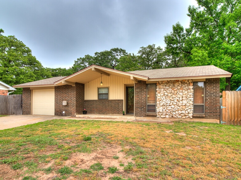 Building Photo - 1548 Bradley Pl