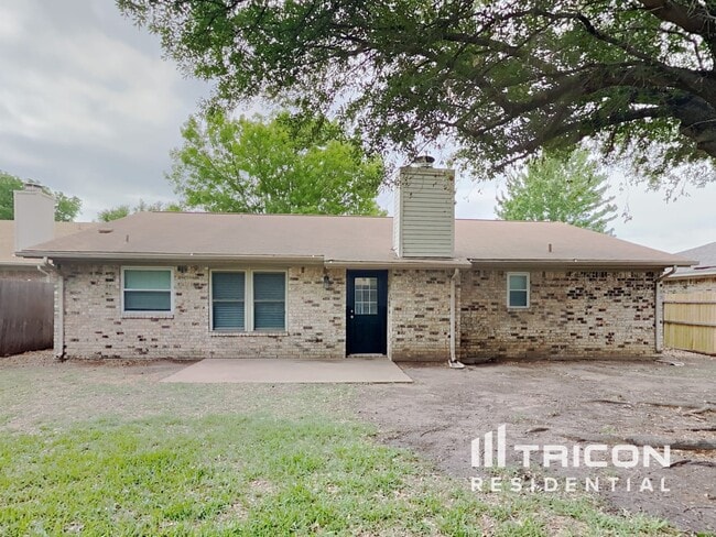 Building Photo - 6625 Fair Oaks Dr