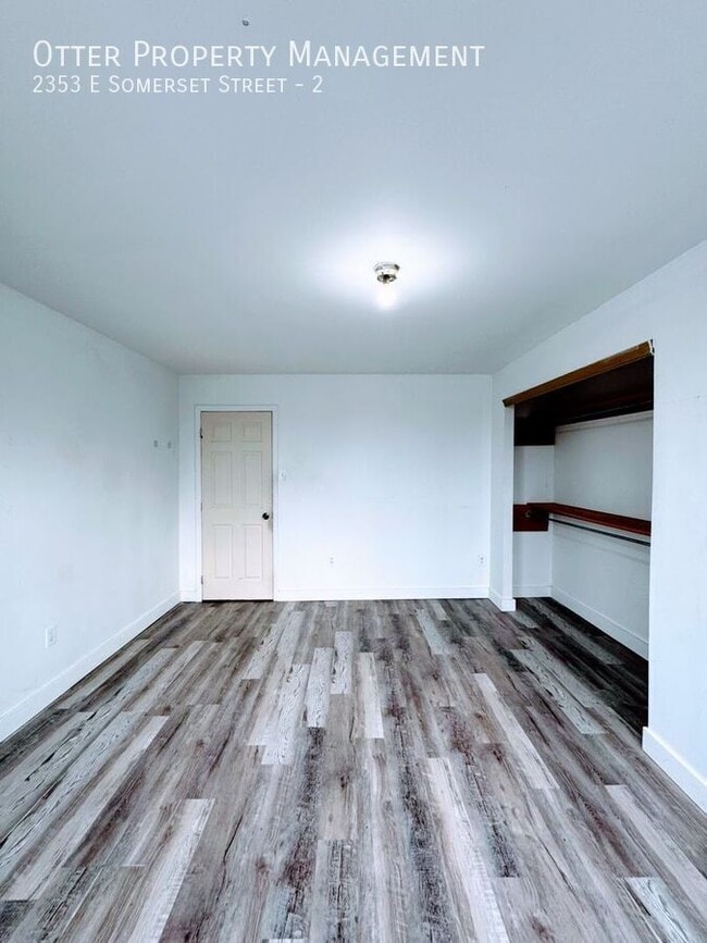 Building Photo - 2353 E Somerset St