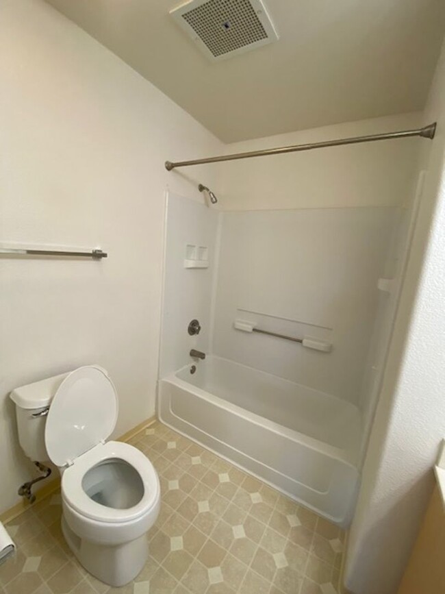 Building Photo - 2 Bed/ 2 Bath/ 2 Pkg at the Havens of I'i ...