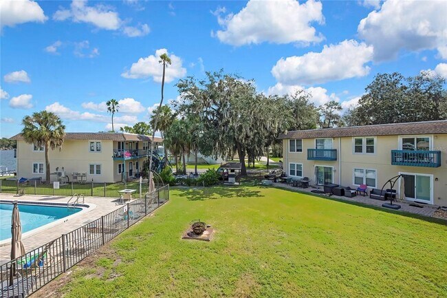 Building Photo - 30 SE Valare Ln