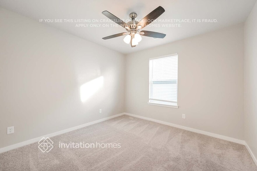 Building Photo - 22835 E 47th Ave