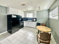 Building Photo - 5839 Sun Glo Ave