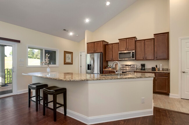 Building Photo - 134 Daleyuhski Way