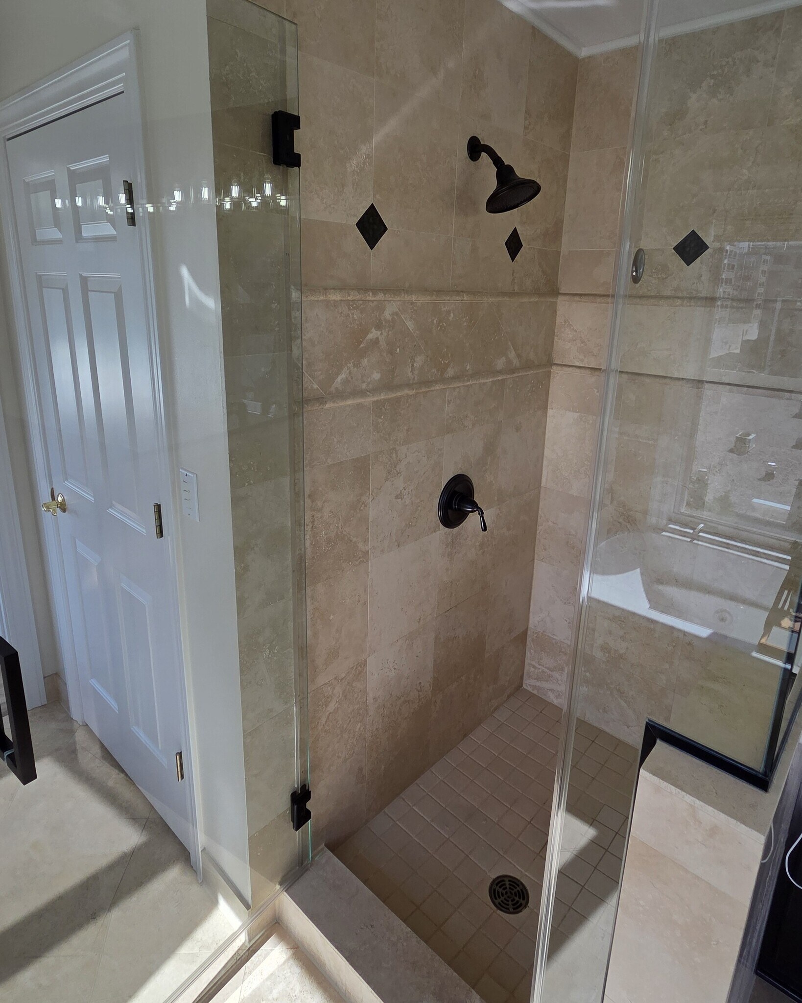 Building Photo - 1515 N Van Buren St