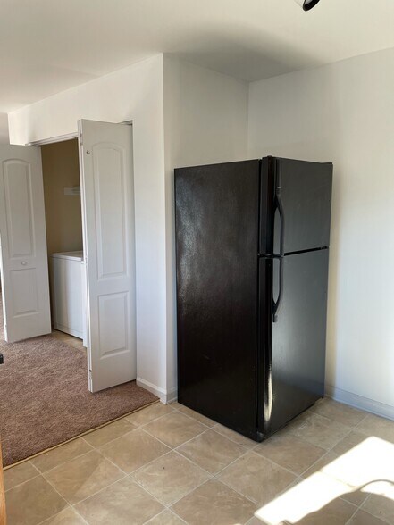 Building Photo - 1217 Villa Ln