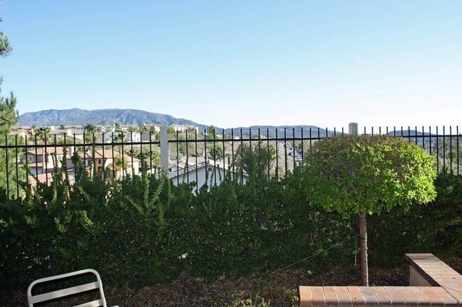 Building Photo - Single Level Home in Redhawk on Cul-de-Sac with Views!
