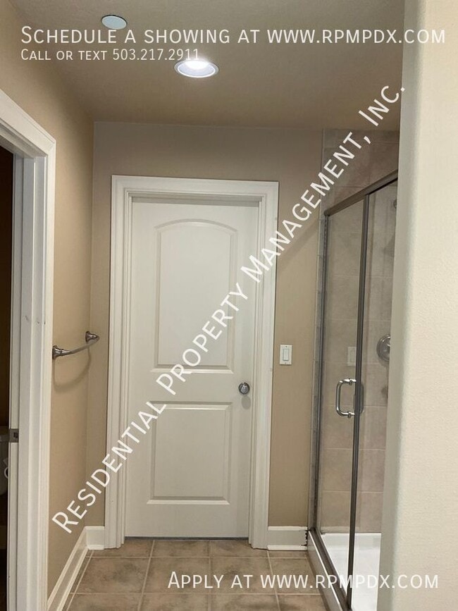 Building Photo - 18278 SW Santoro Dr