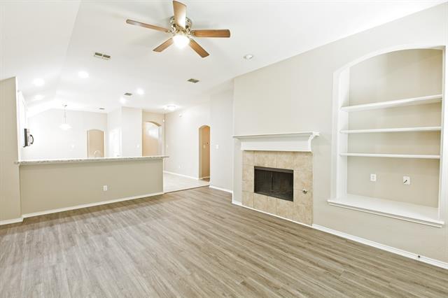 Building Photo - 1129 Acacia Dr