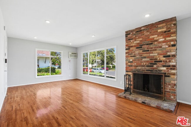 Building Photo - 5307 Vantage Ave