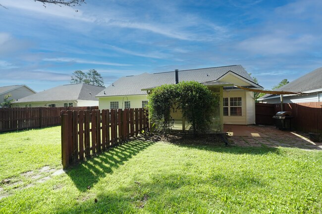 Building Photo - Coming Available!