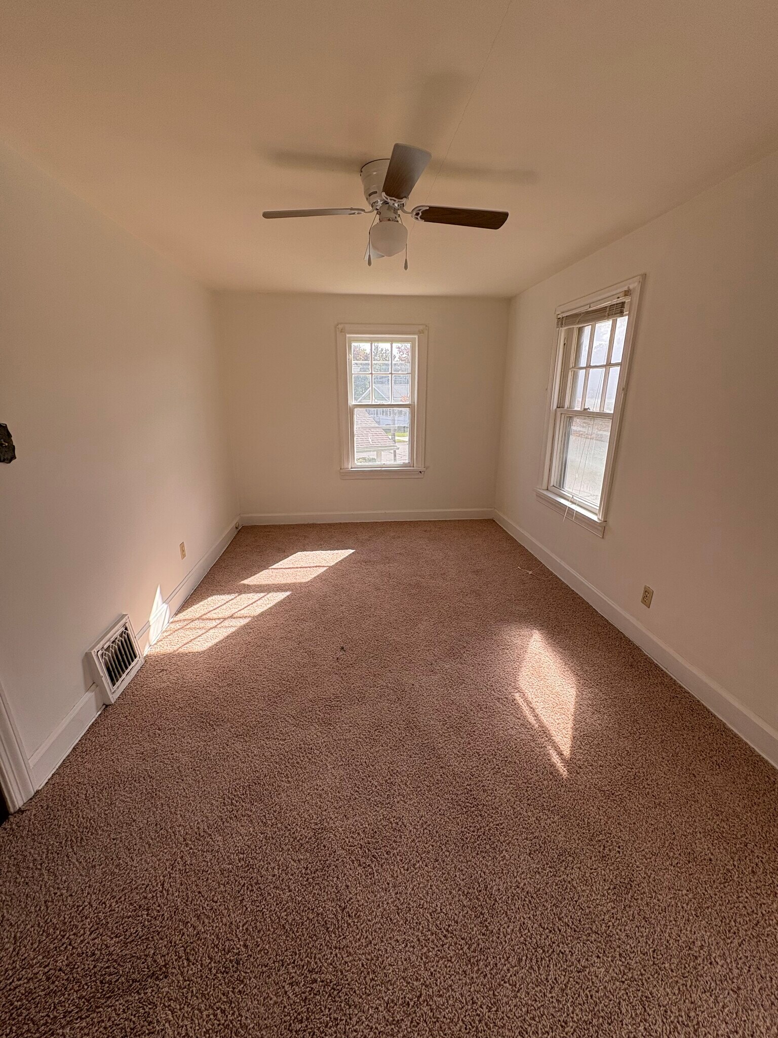 Building Photo - 708 Ohio St