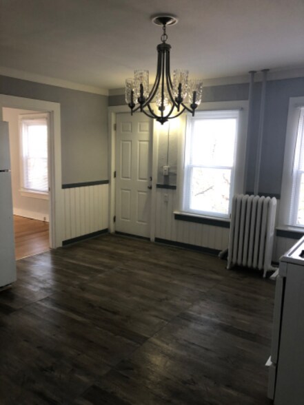 Building Photo - 12 Arch St