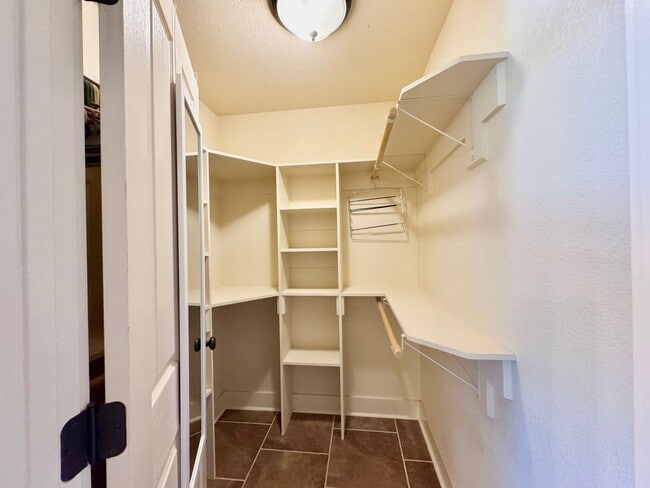 Building Photo - The Home You’ve Been Searching For!