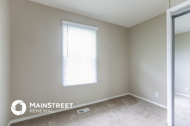 Building Photo - 15316 White Ave