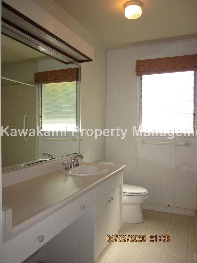 Building Photo - 5537 Haleola St
